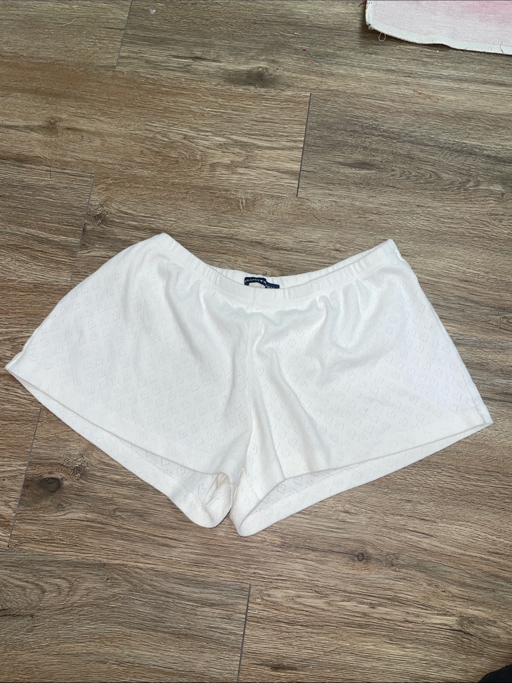 BRANDY MELVILLE HEART SHORTS